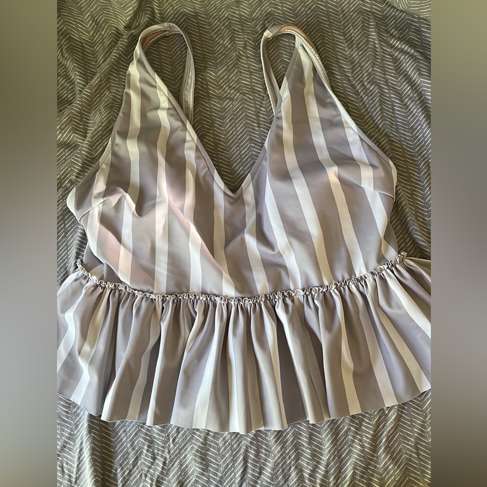 Kortni Jeane size large swim top